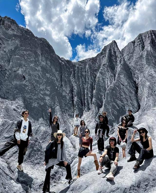 租边玩！相机租、房车租、搭子租把体验拉满冰球突破豪华版app国庆旅游新哲学：边(图3)