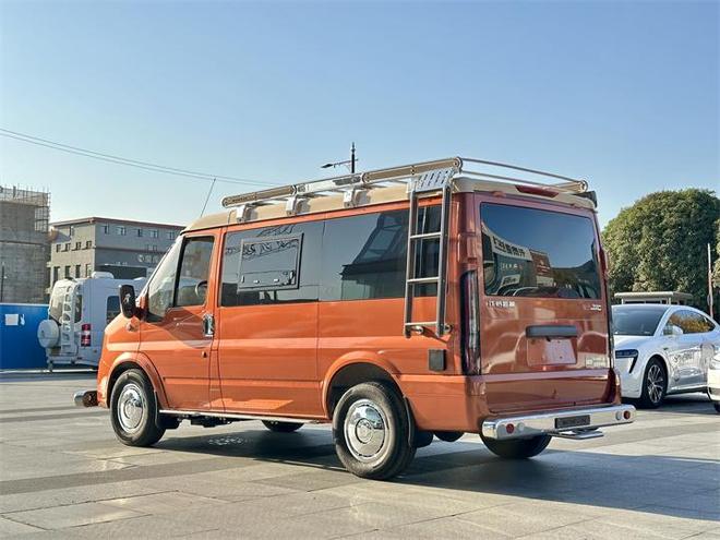 沃森威尔1917复古风款式惊艳亮相冰球突